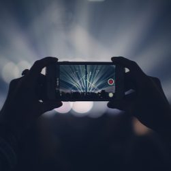 Iphone, concert, lights — Claim U.S.-Approved Bonuses with a USA No Deposit Casino