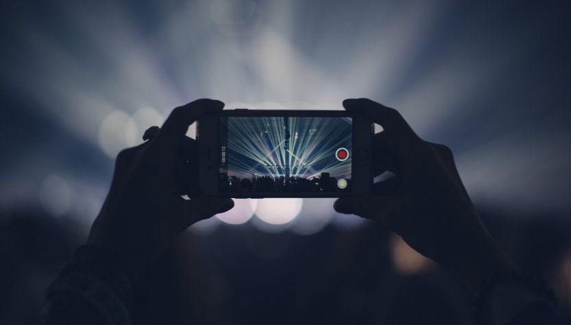 Iphone, concert, lights — Claim U.S.-Approved Bonuses with a USA No Deposit Casino