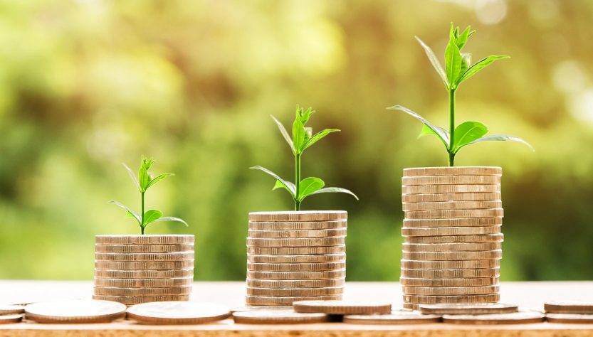 Money, profit, finance — Luxury vs Mid-Tier Condominiums in Singapore 2026: Where Should Investors Position Themselves?